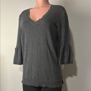 Gap Gray Women’s Light Top Sweater Size Large  V- Neck  Bell Sleeves